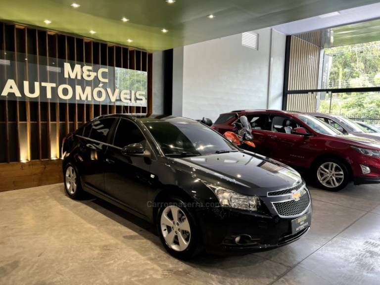 CHEVROLET - CRUZE - 2014/2014 - Preta - R$ 57.900,00