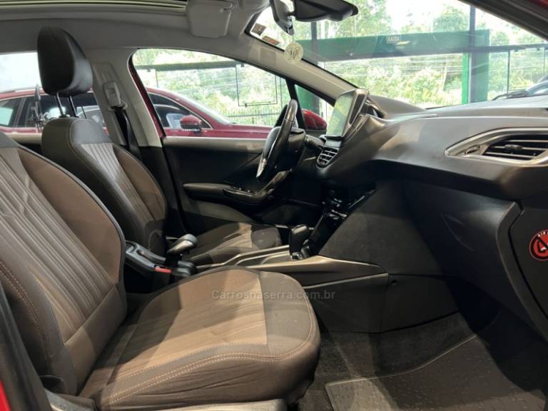 PEUGEOT - 2008 - 2018/2018 - Vermelha - R$ 65.900,00